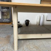Farm table