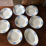 7 assiettes à dessert et 1 plat de service vintage