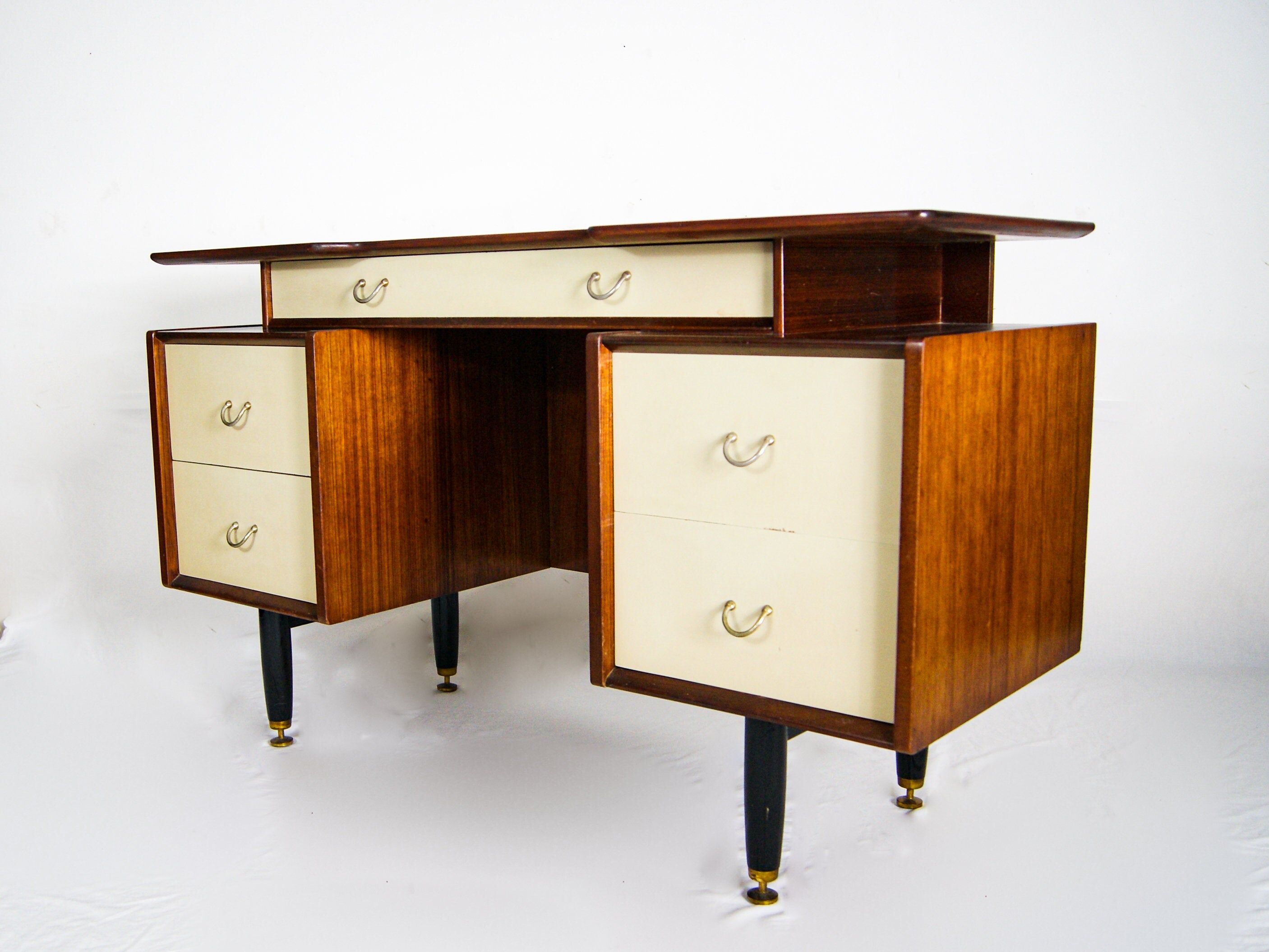 Bureau en teck 1950s G Plan par E Gomme