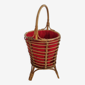 Vintage rattan worker