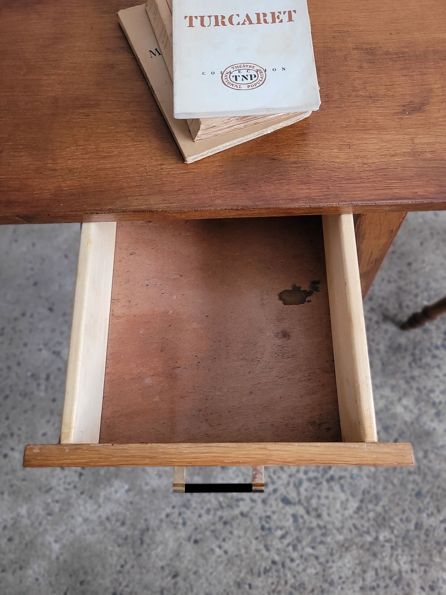 Bureau vintage pieds compas