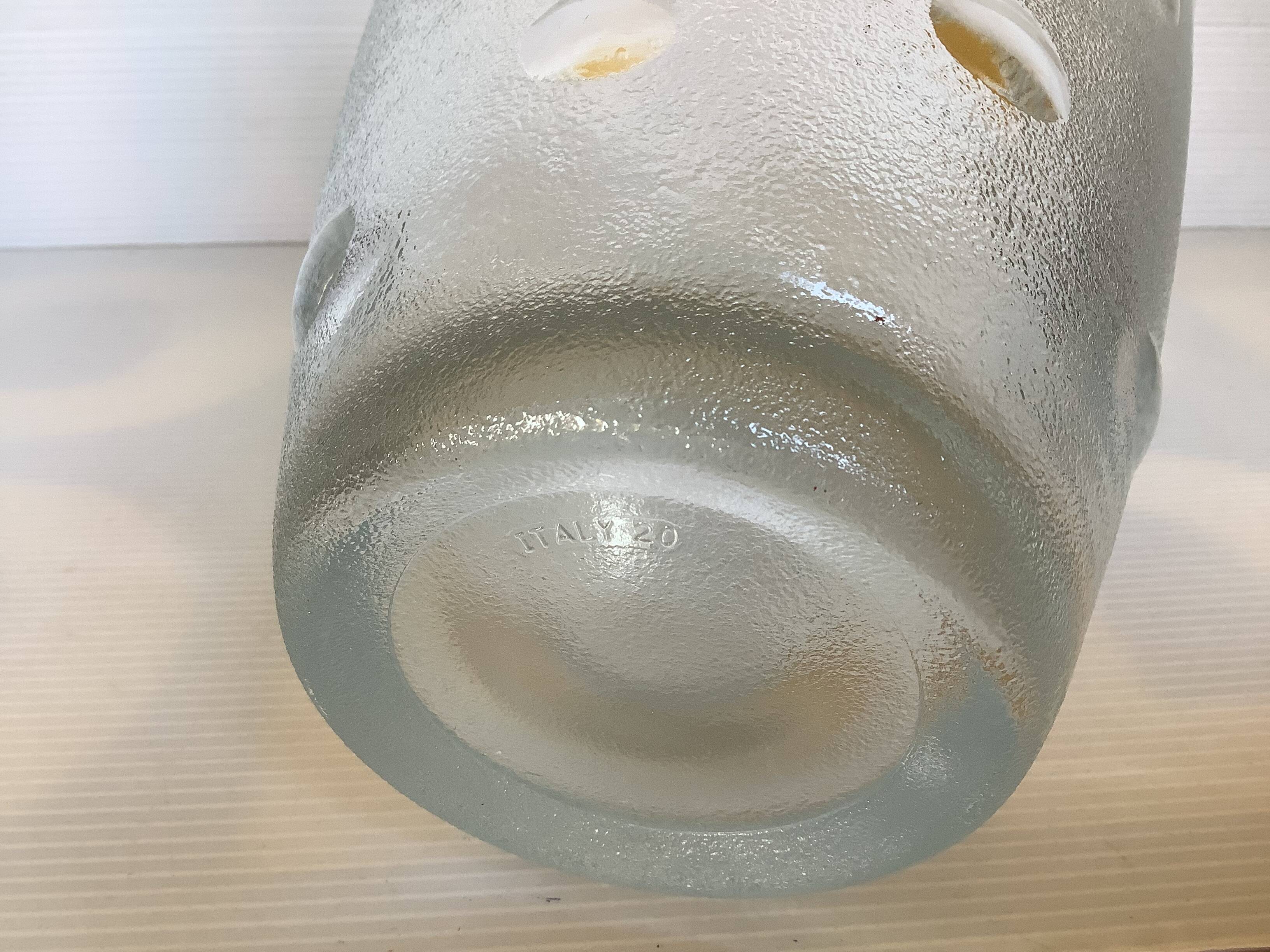 Vase polka dots Italy round in relief