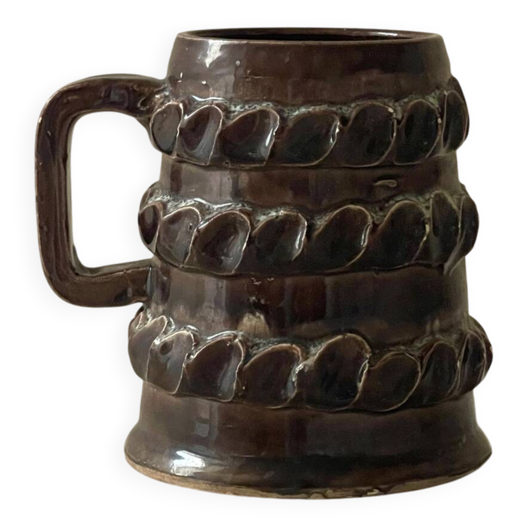 Accolay stoneware cup.