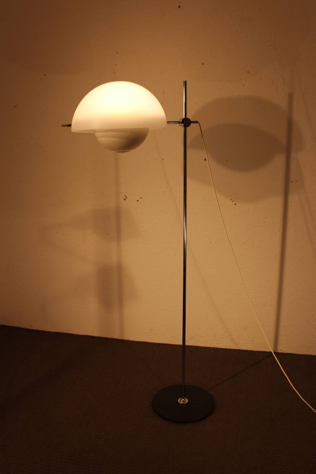 Italian floor lamp from the 1970s