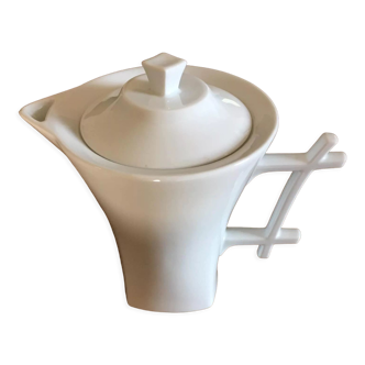 White porcelain teapot from Limoges stamped Medard de Noblat