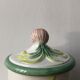 Pot with lid in slip decorated with new onions / garlic. Manufacturer: HANDARBEIT Italy