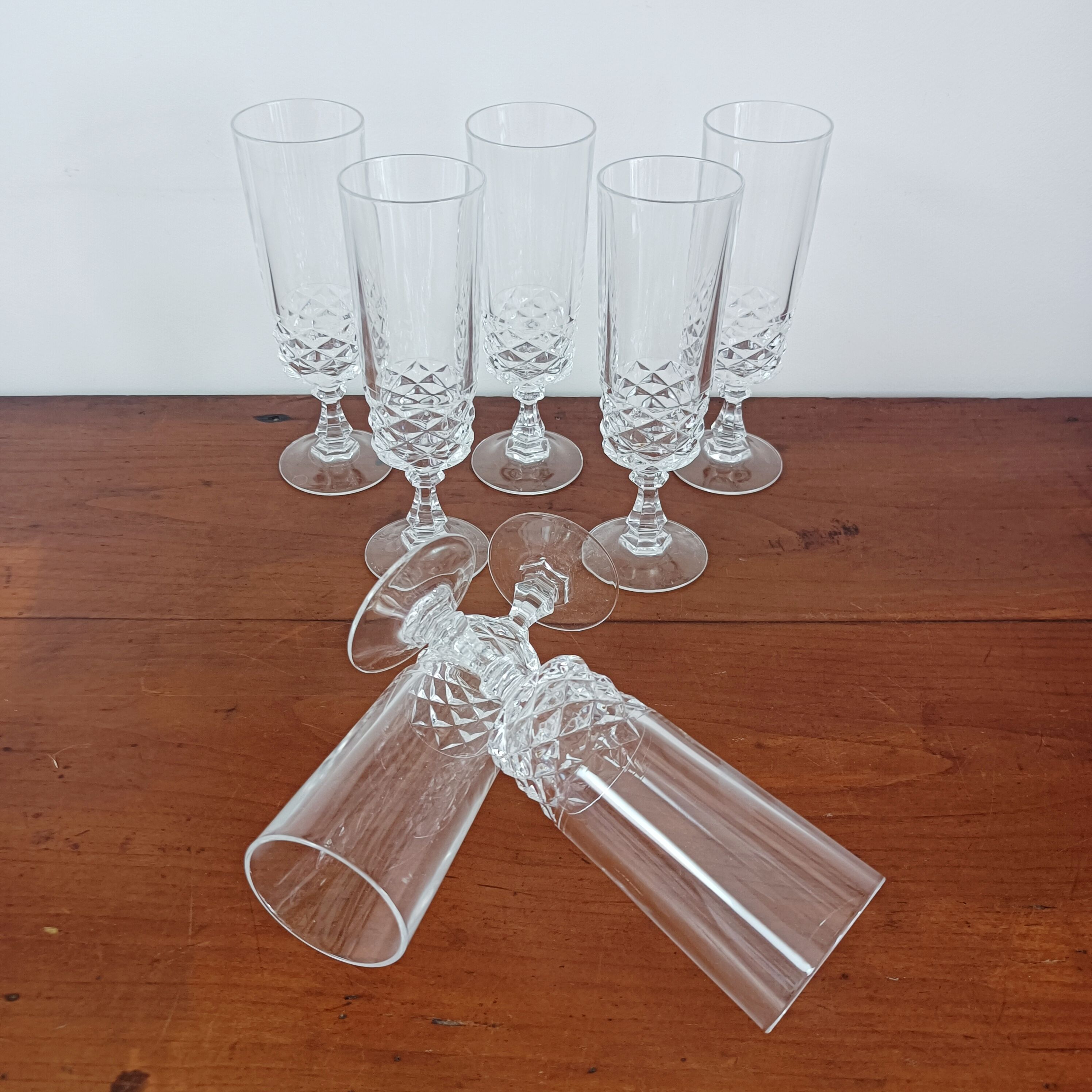 Set of 7 champagne flutes