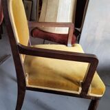 Wide and comfortable bridge chair