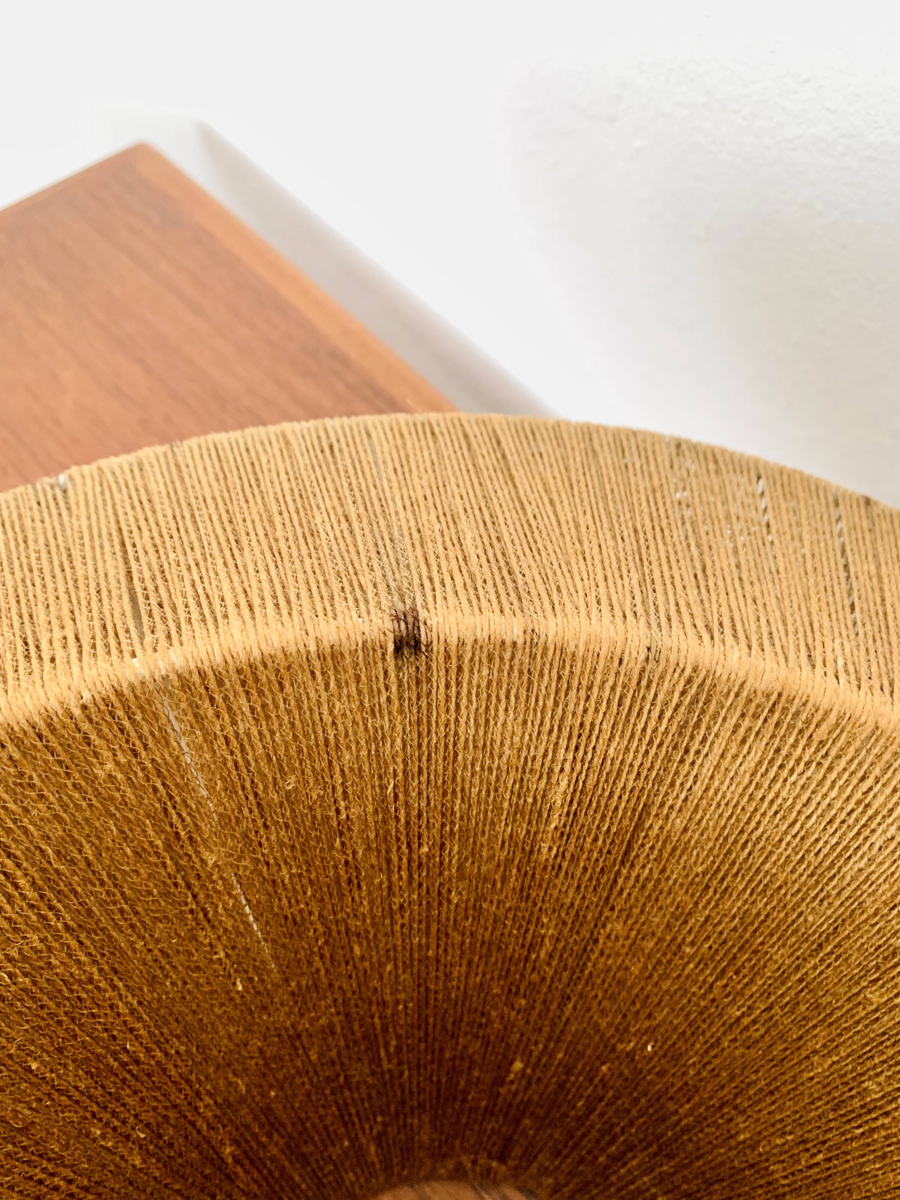 Suspension en teck et en raffia Bast par Temde