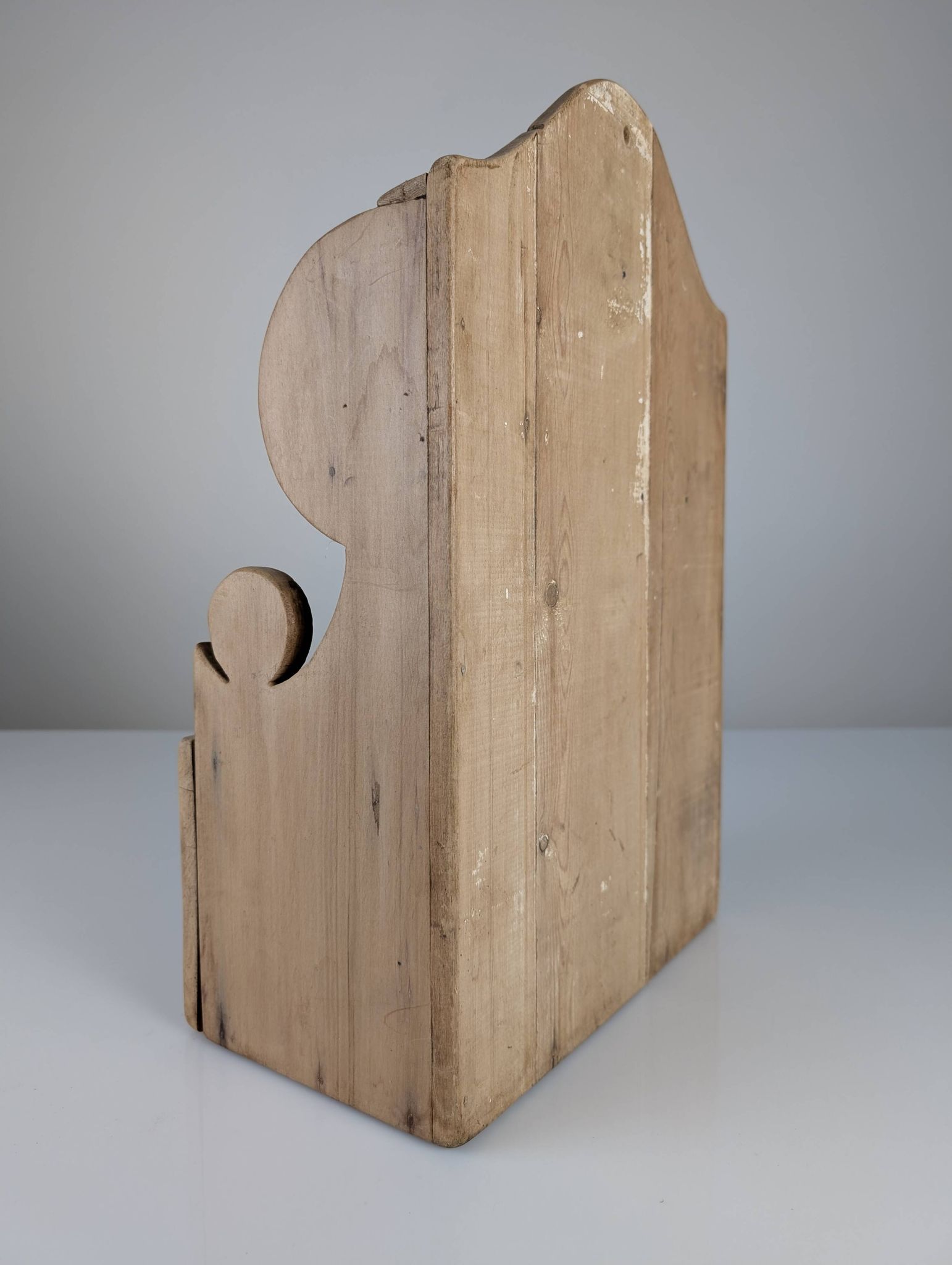 Hand-Carved Folk Art Pine Cutlery Rack with Drawer, 1950s