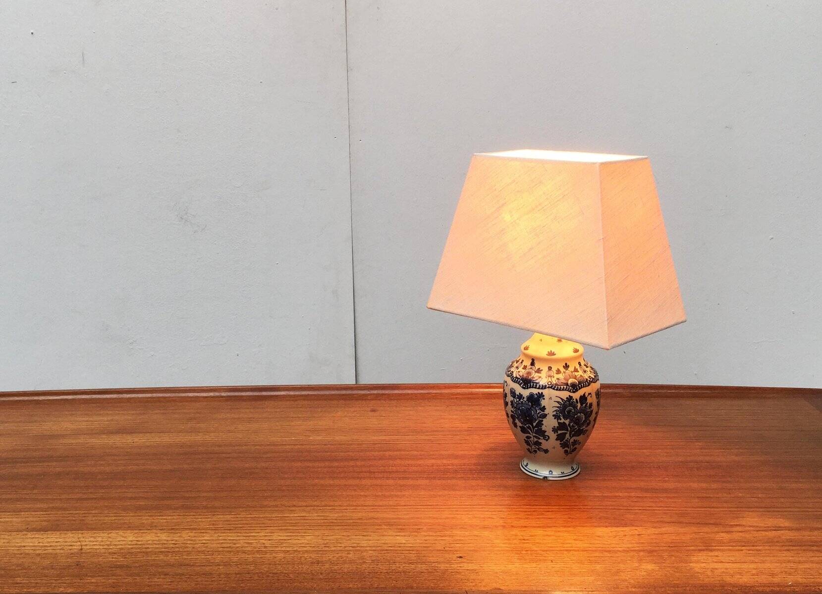 Vintage Dutch Delft blue table lamp by Zenith, Gouda