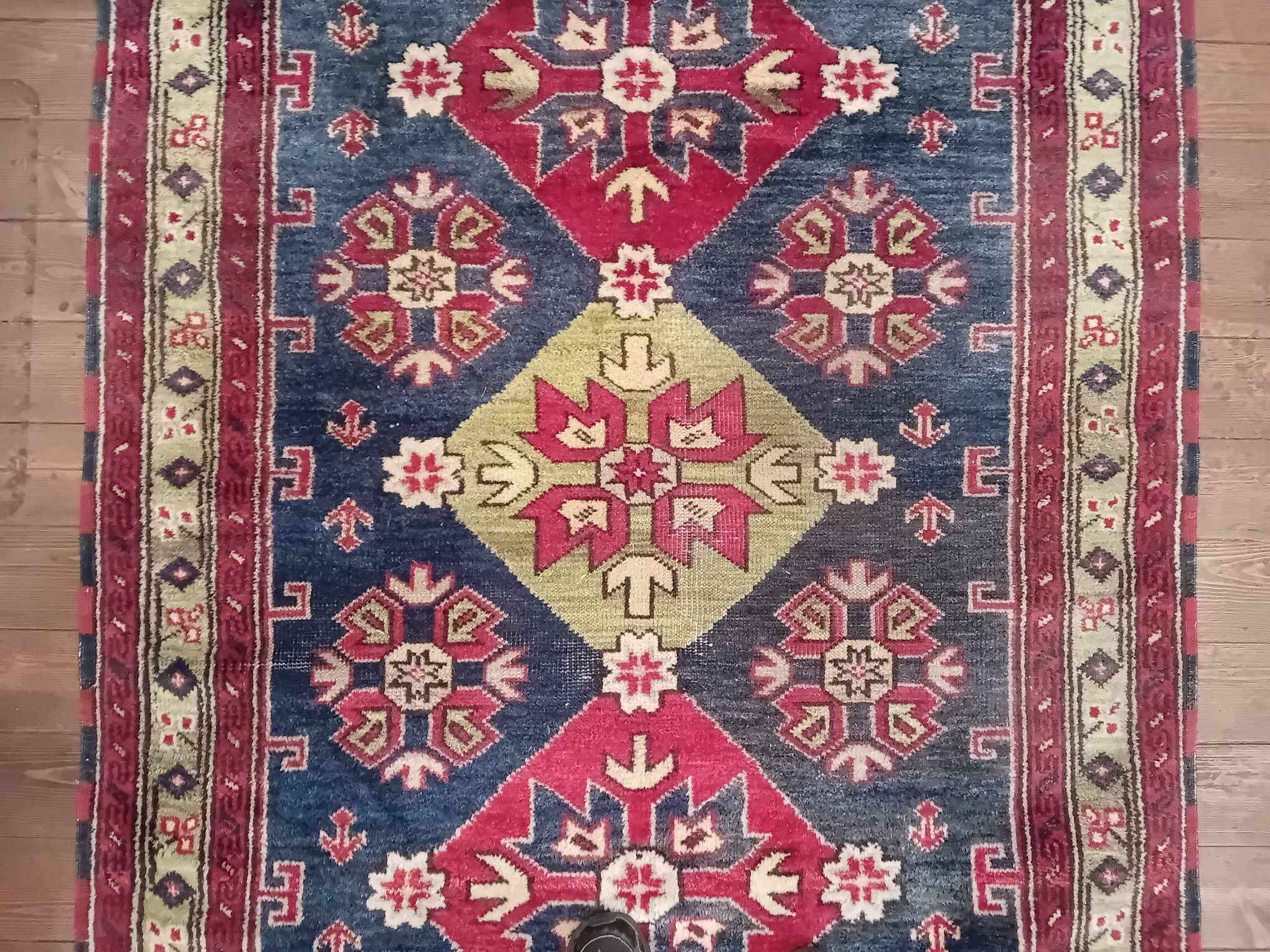 Handmade Indo-Caucasian rug 180x120cm