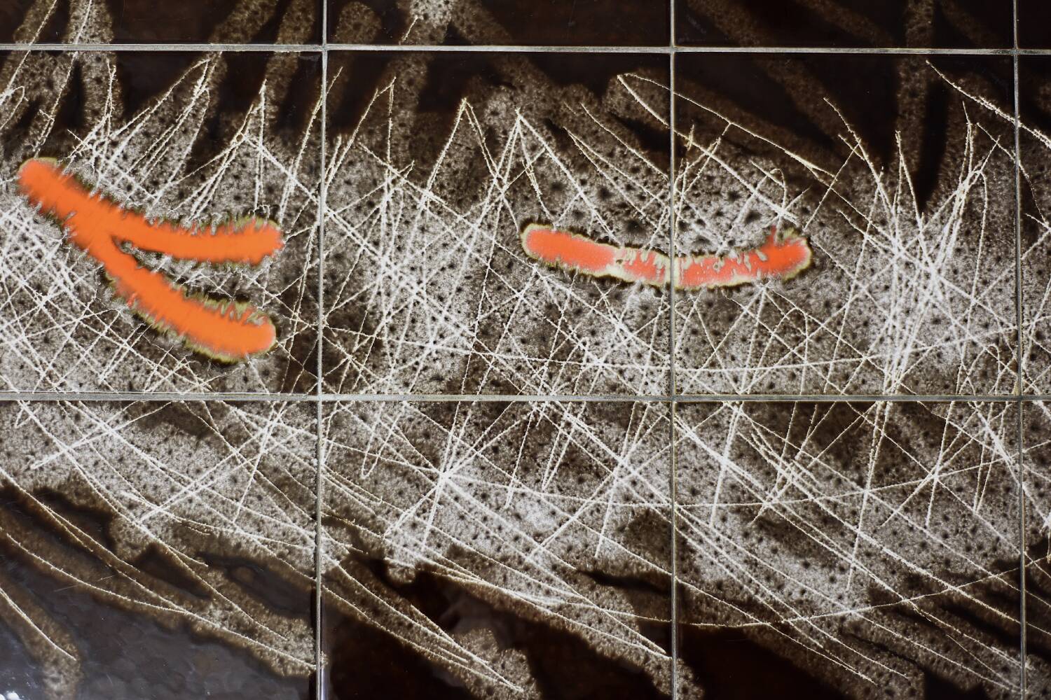 Modernist coffee table in ceramic and metal, 1970.
