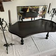 Presentation table of Napoleon III in black lacquered wood, 19th century.