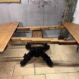 Large oval oak hunting table with central leg and extensions
