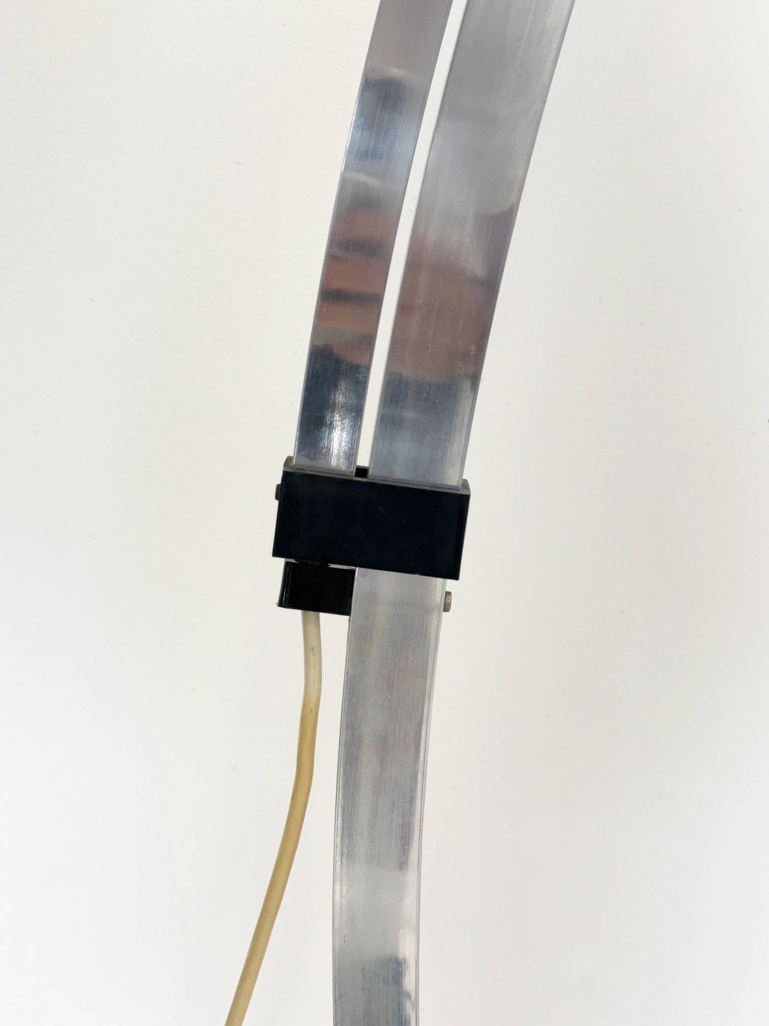 Lampadaire "arc" télescopique — Guzzini, Italie, 1970s