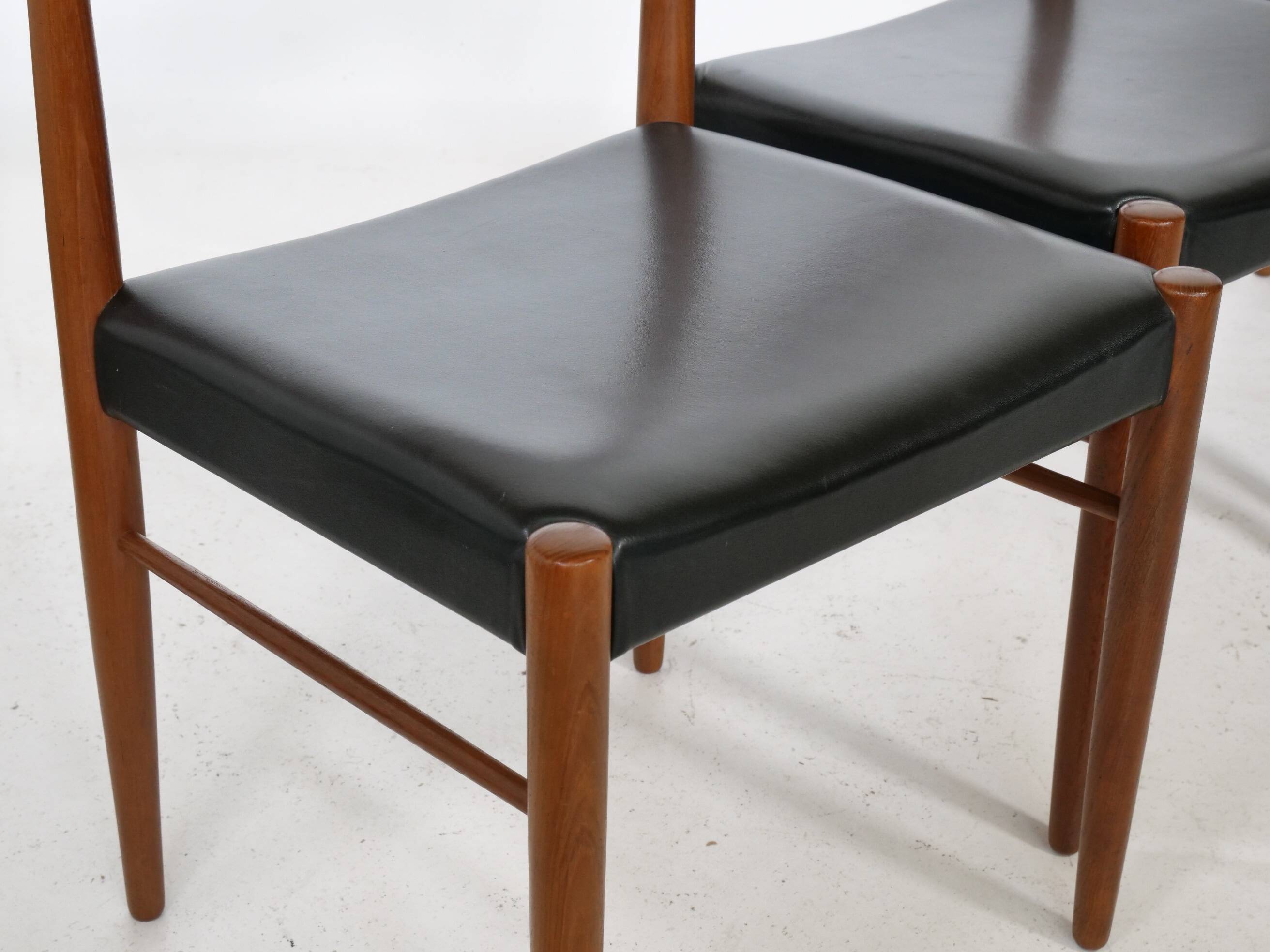 Chaises de salle à manger en teck HW Klein pour Bramin années 1960