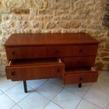 Scandinavian commodus/hairdresser