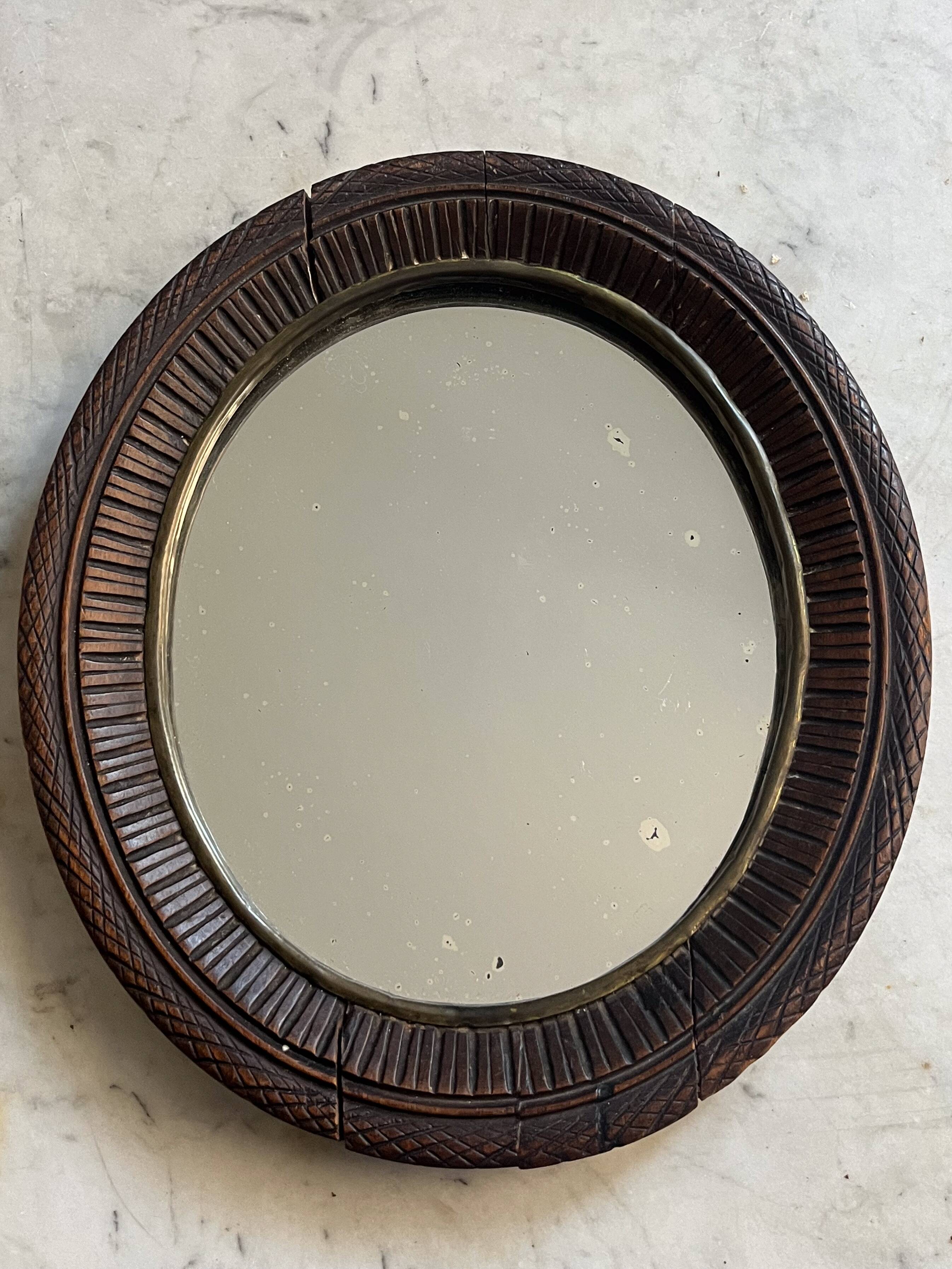 Petit miroir en bois