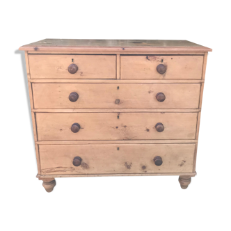 English chest of drawers circa 1900