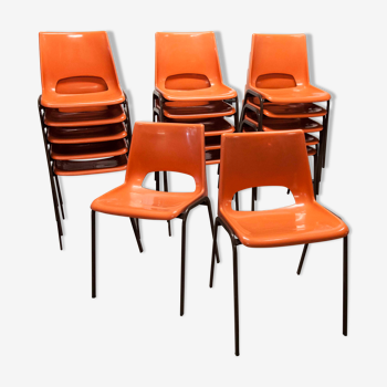 Set of 17 vintage orange chairs 1970