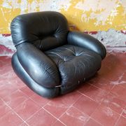 Set of 2 okay black leather lounge chairs by Adriano Piazzesi, 1970