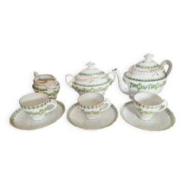 Fine porcelain coffee service, green and gold (ref 5)