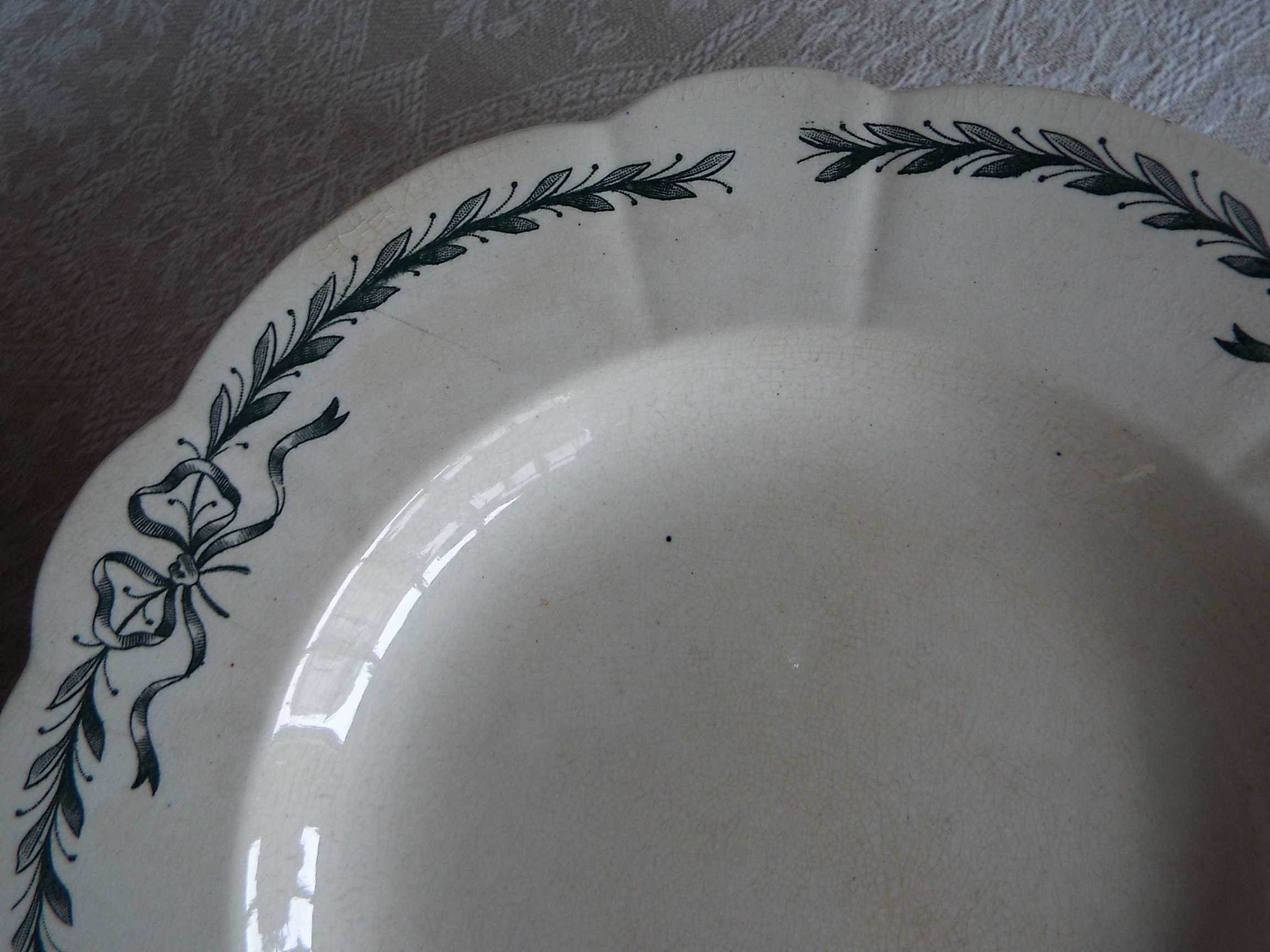 4 semi-hollow plates iron earth Longchamp