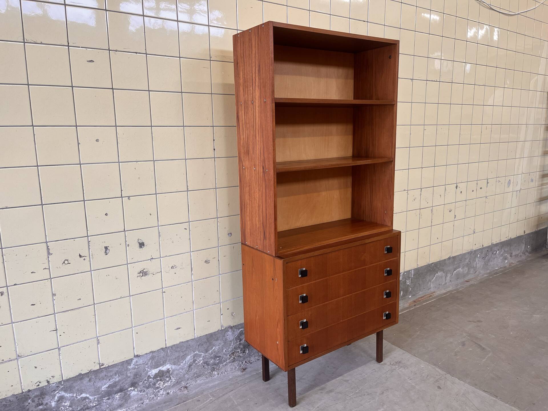 Vintage bookcase by Combineurop