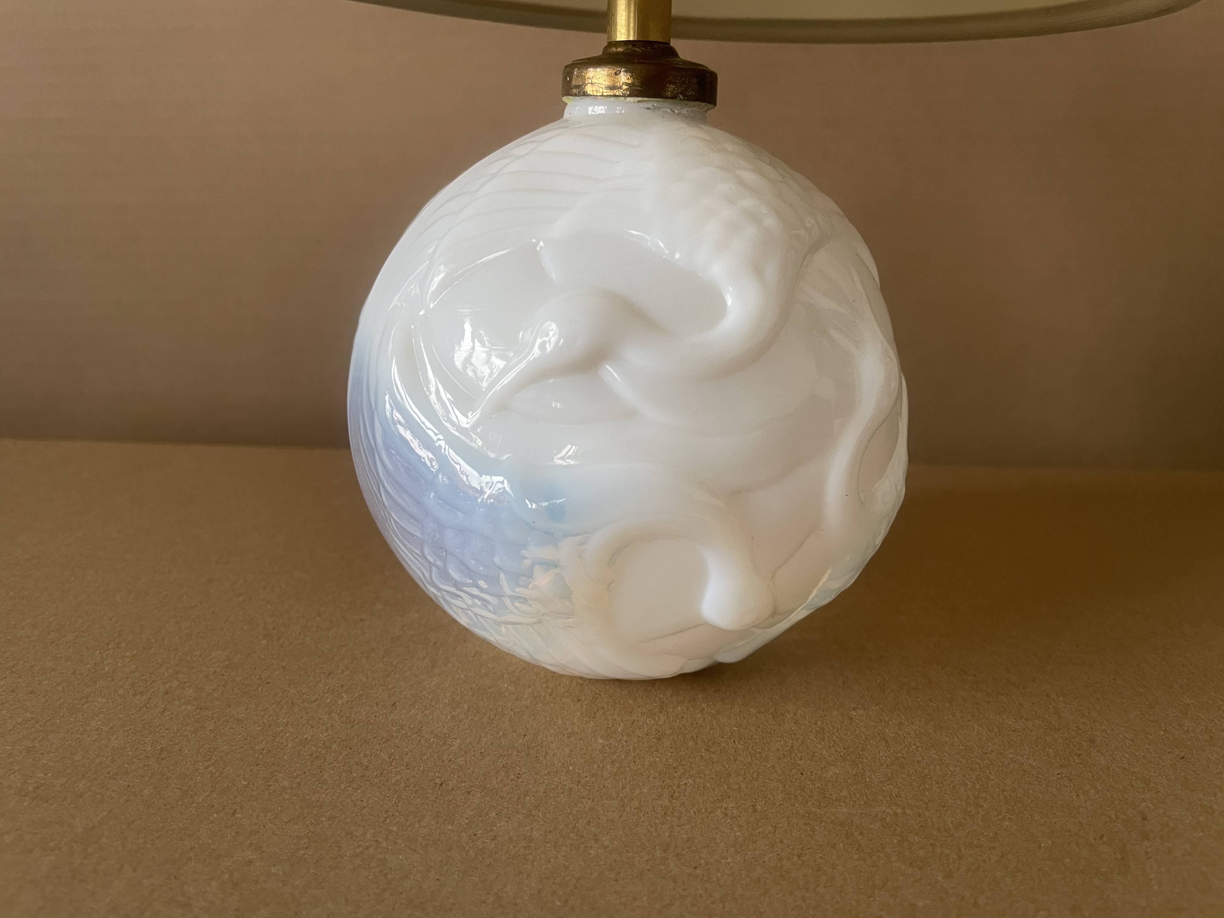 Lampe Art Déco en verre moulé / Saint Aignan