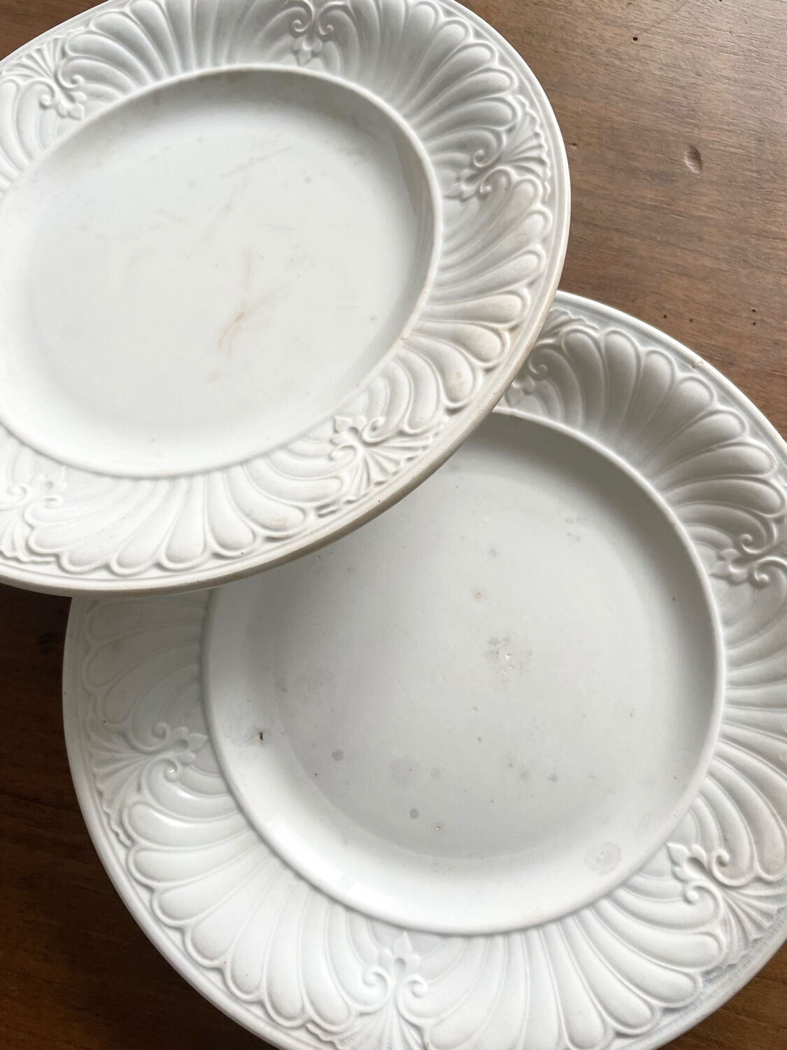 2 Creil and Montereau white plates
