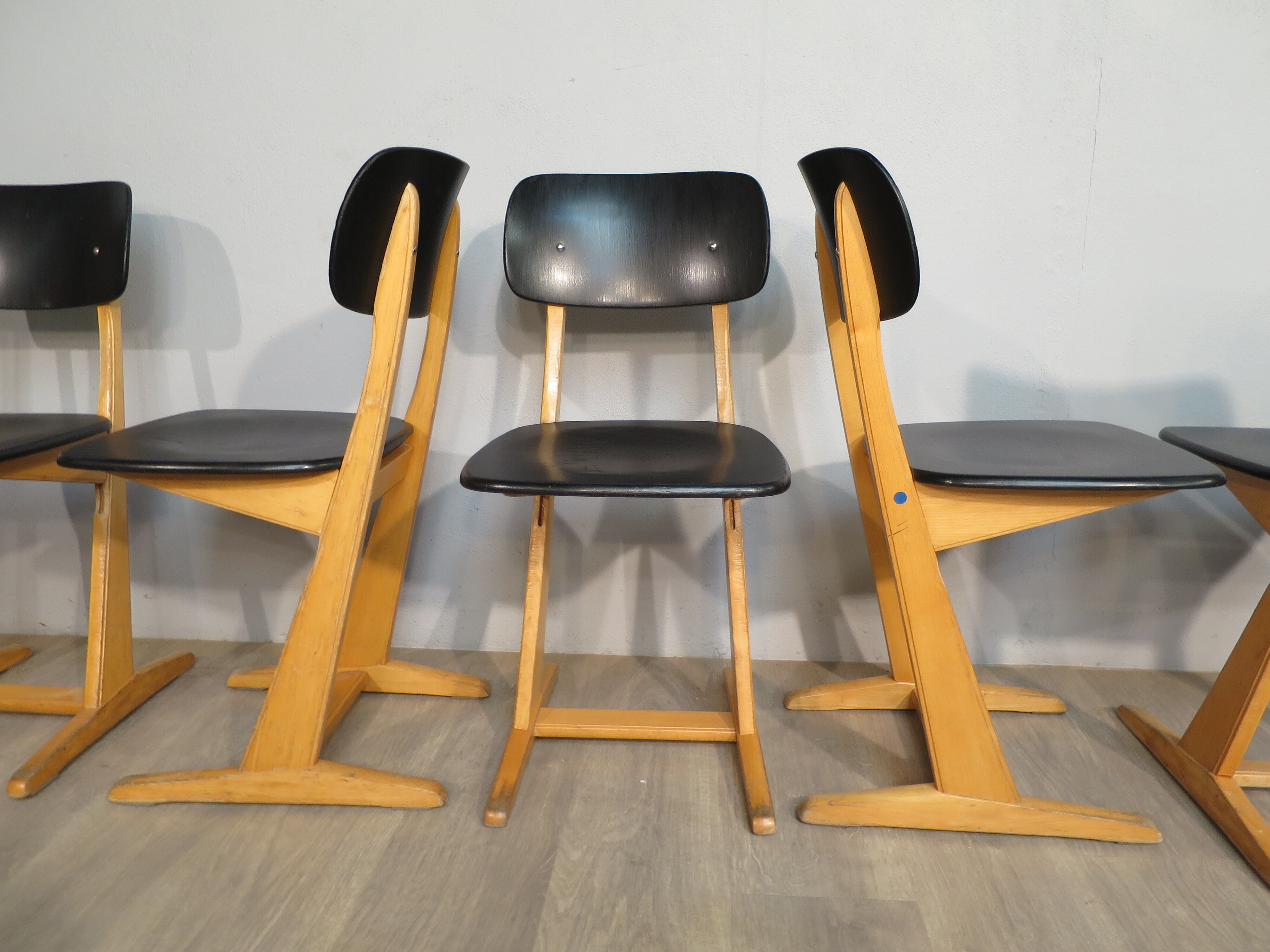 Set of 5 adult Casala chairs 60s