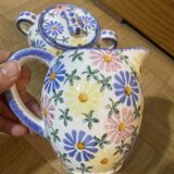 Cream pot and sugar bowl set from the 1930s.