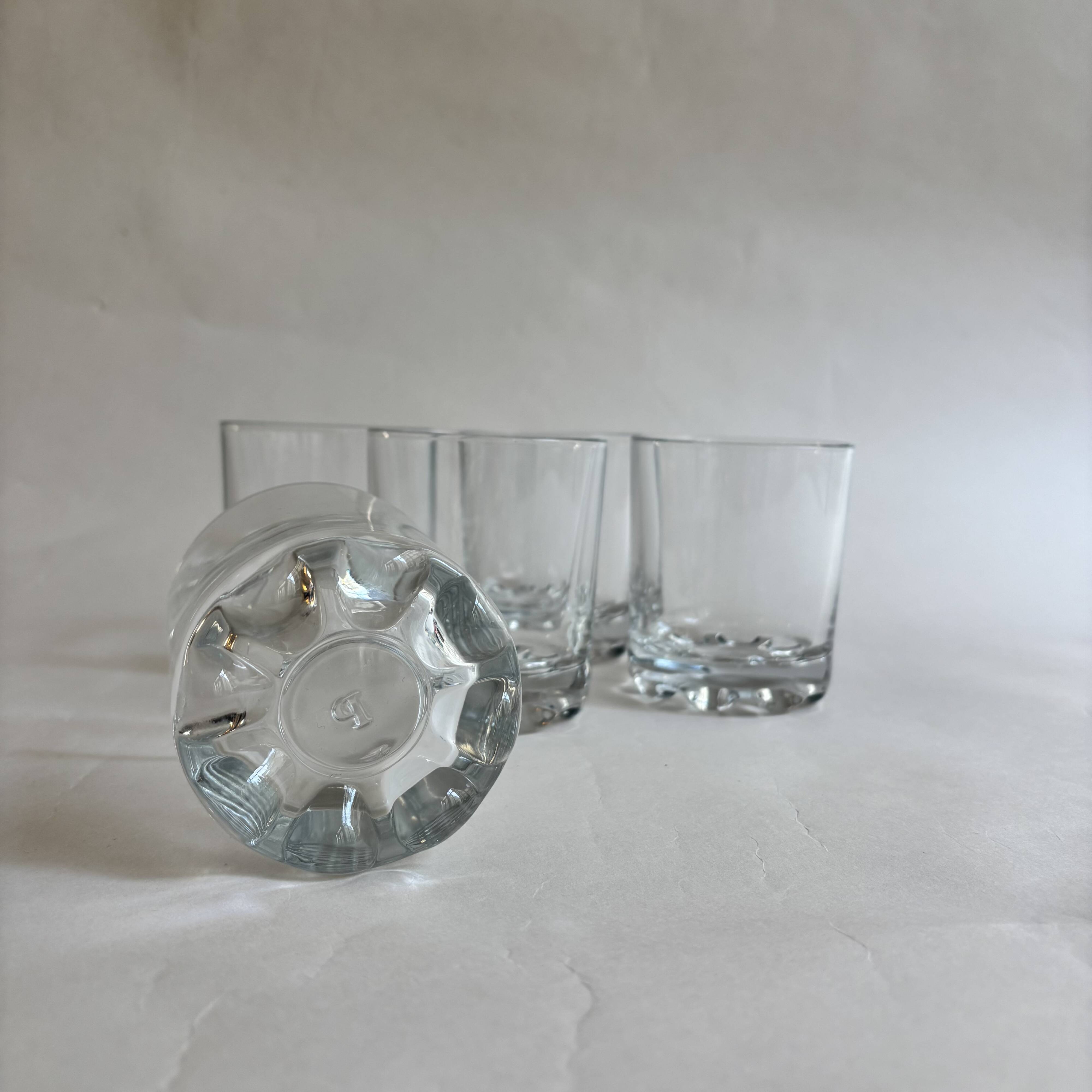 Set of 5 whisky glasses