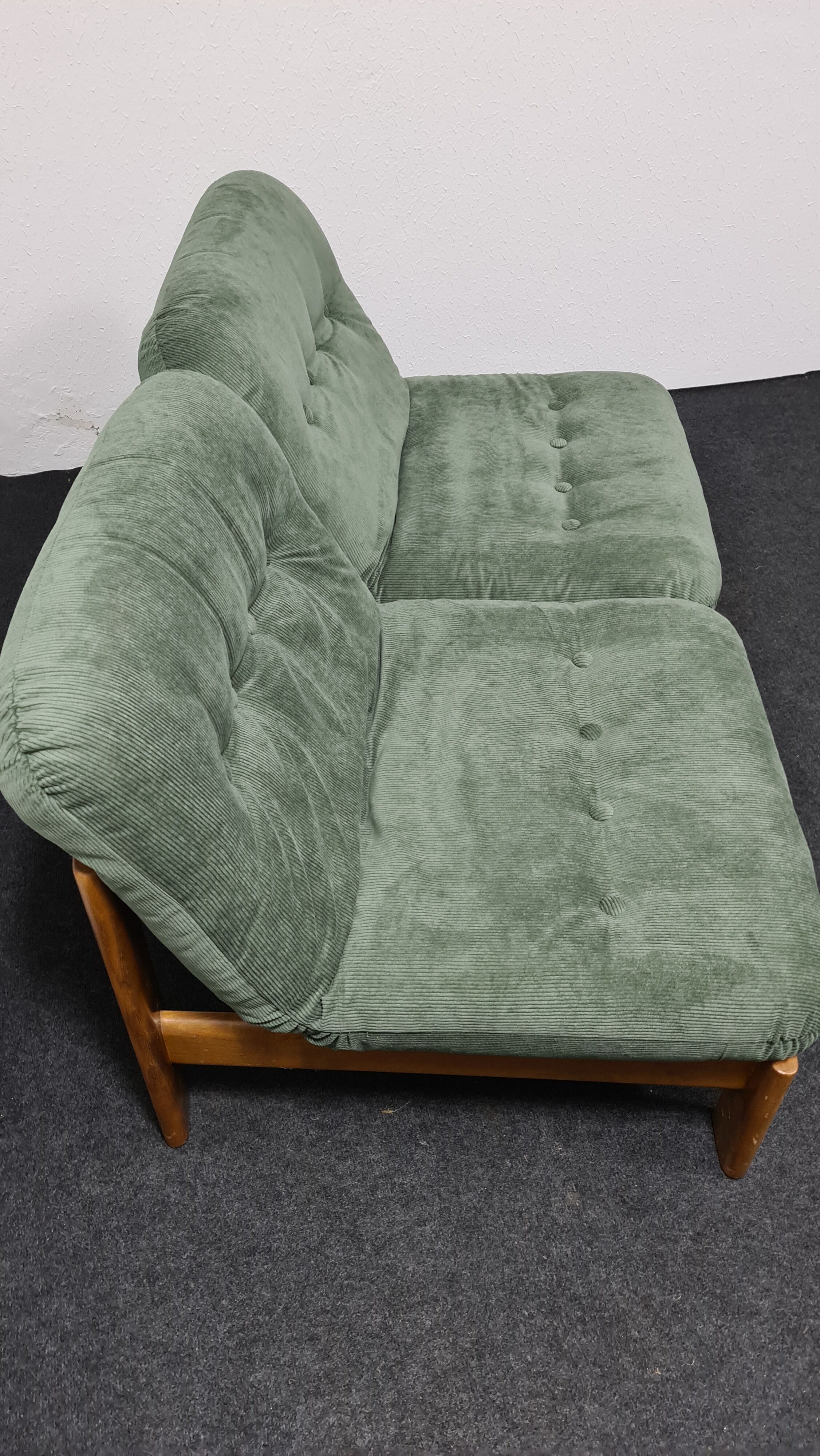 Vintage lounge chair