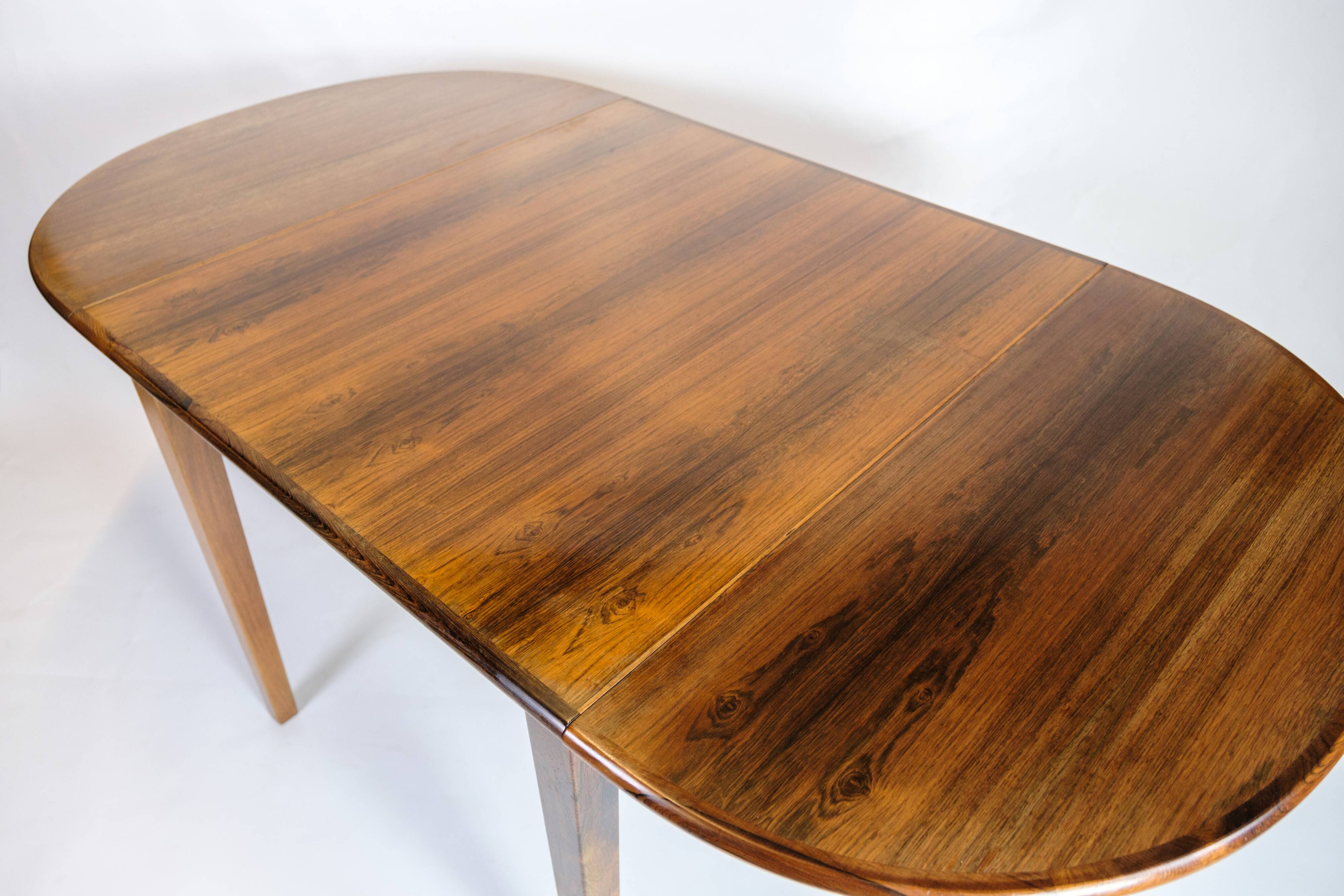 Dining table with drop leaves - Rosewood - Danish design - 1960s