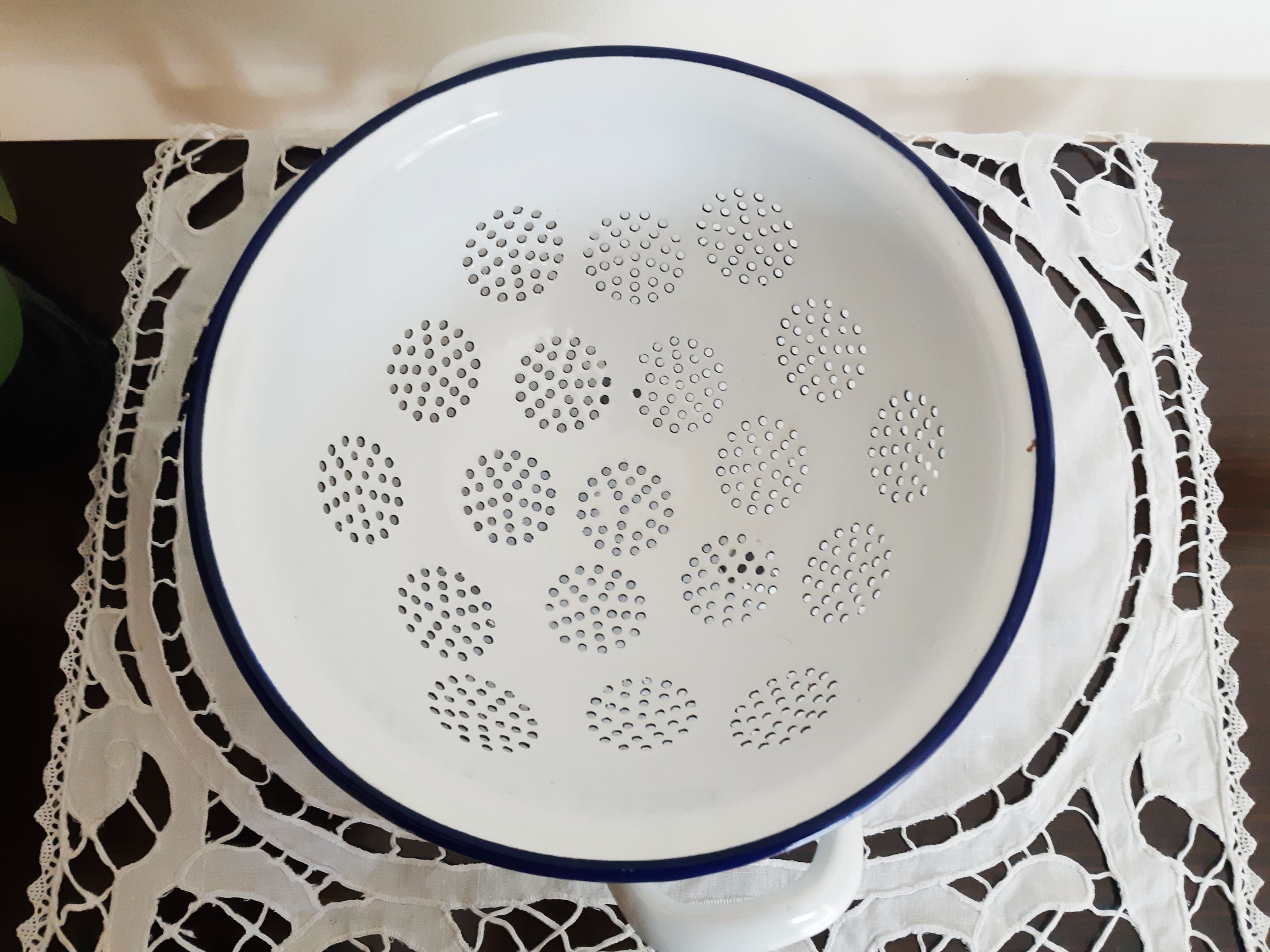 Strainer 3 feet in white enamel vintage French 30s