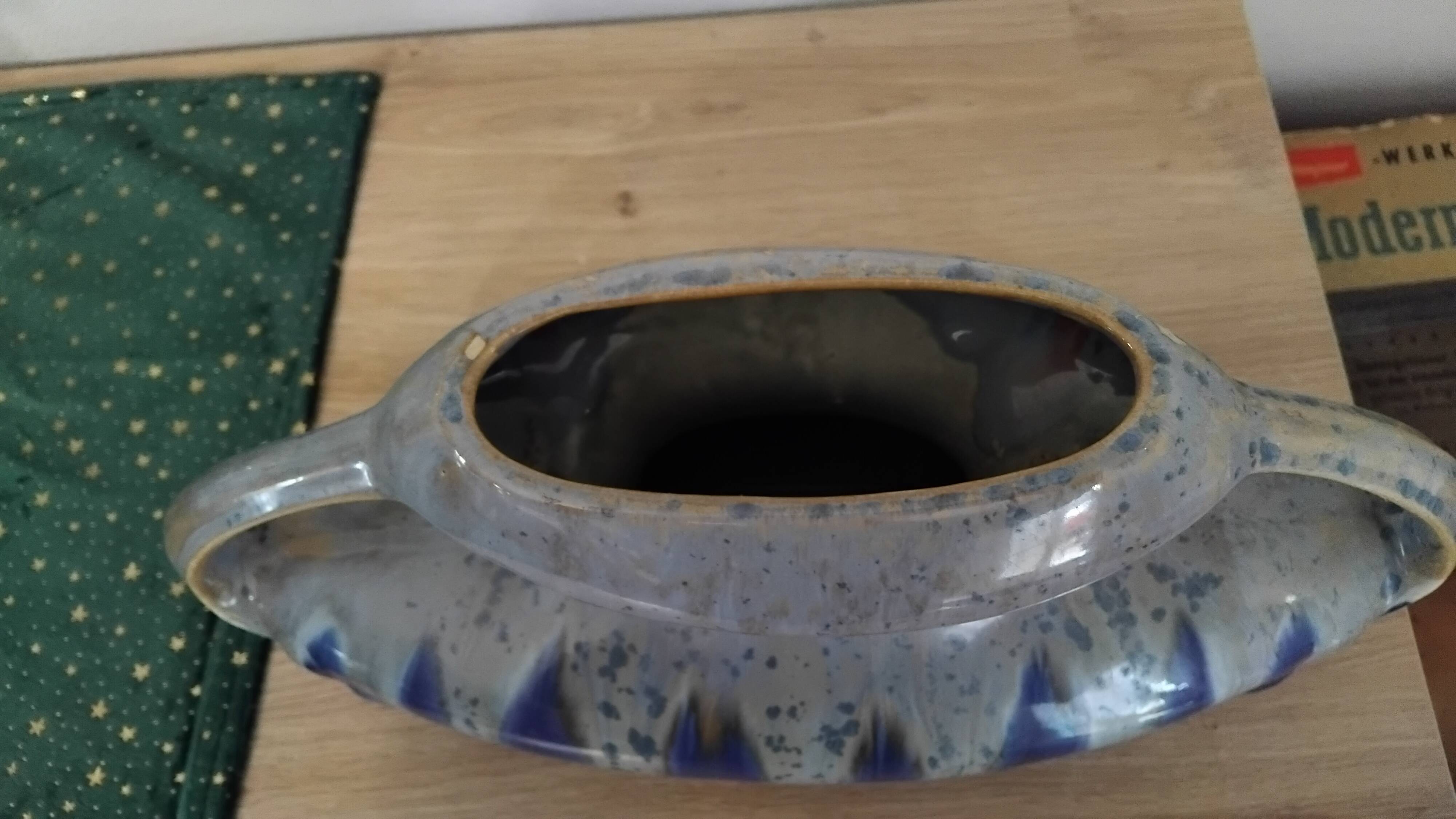 Ceramic vase with handles, signed Gustave De Bruyn, Fives, Lille, Art Deco period