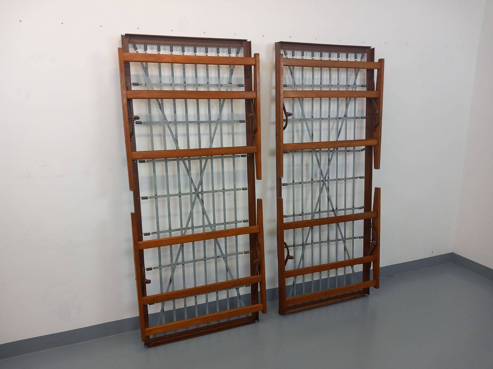Pair of vintage stackable daybeds in oak wood and metal from the 60s