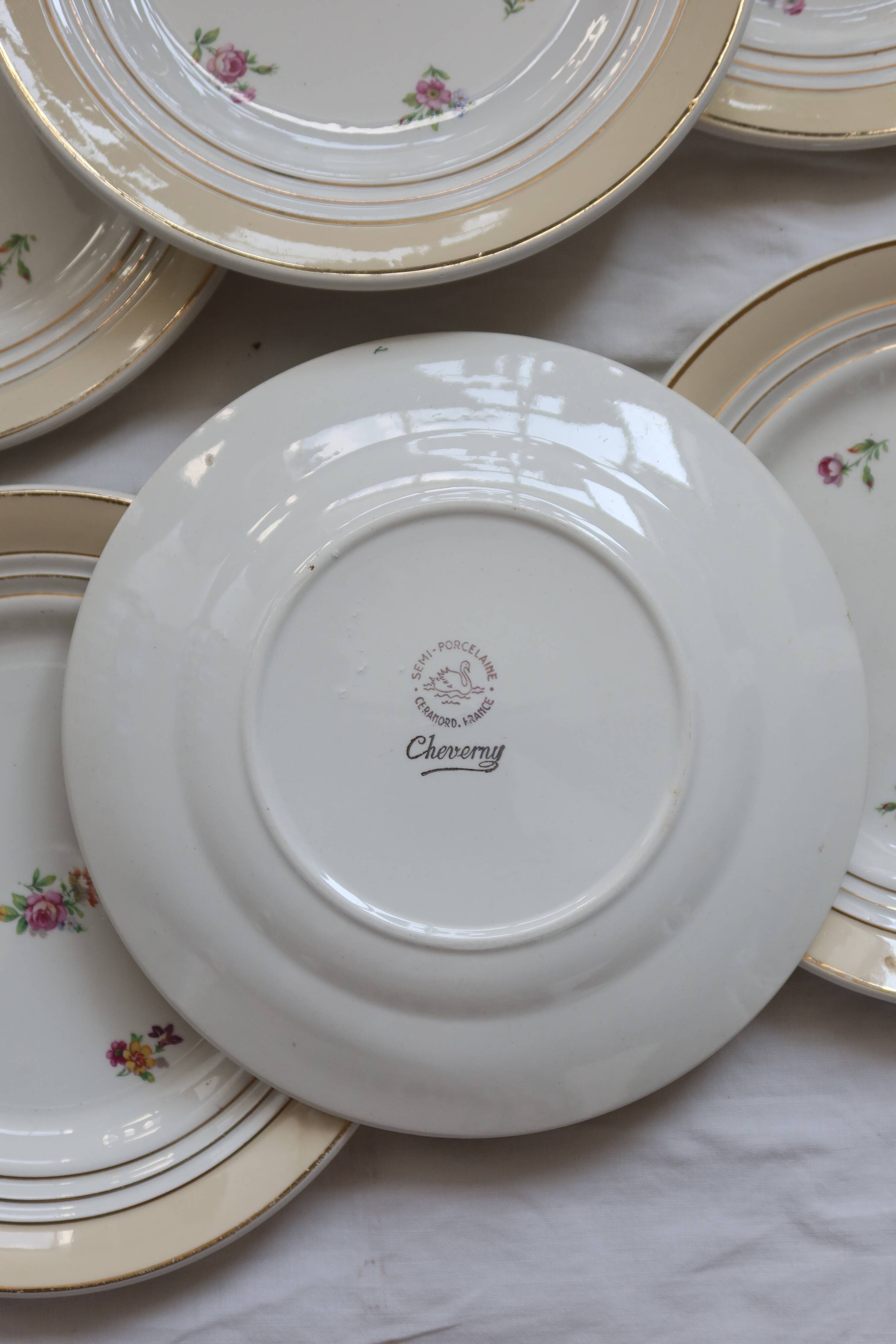 6 vintage Céranord France “Cheverny” dessert plates - Floral pattern