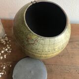 Huntley globe biscuit box - palmers cookies reading - London