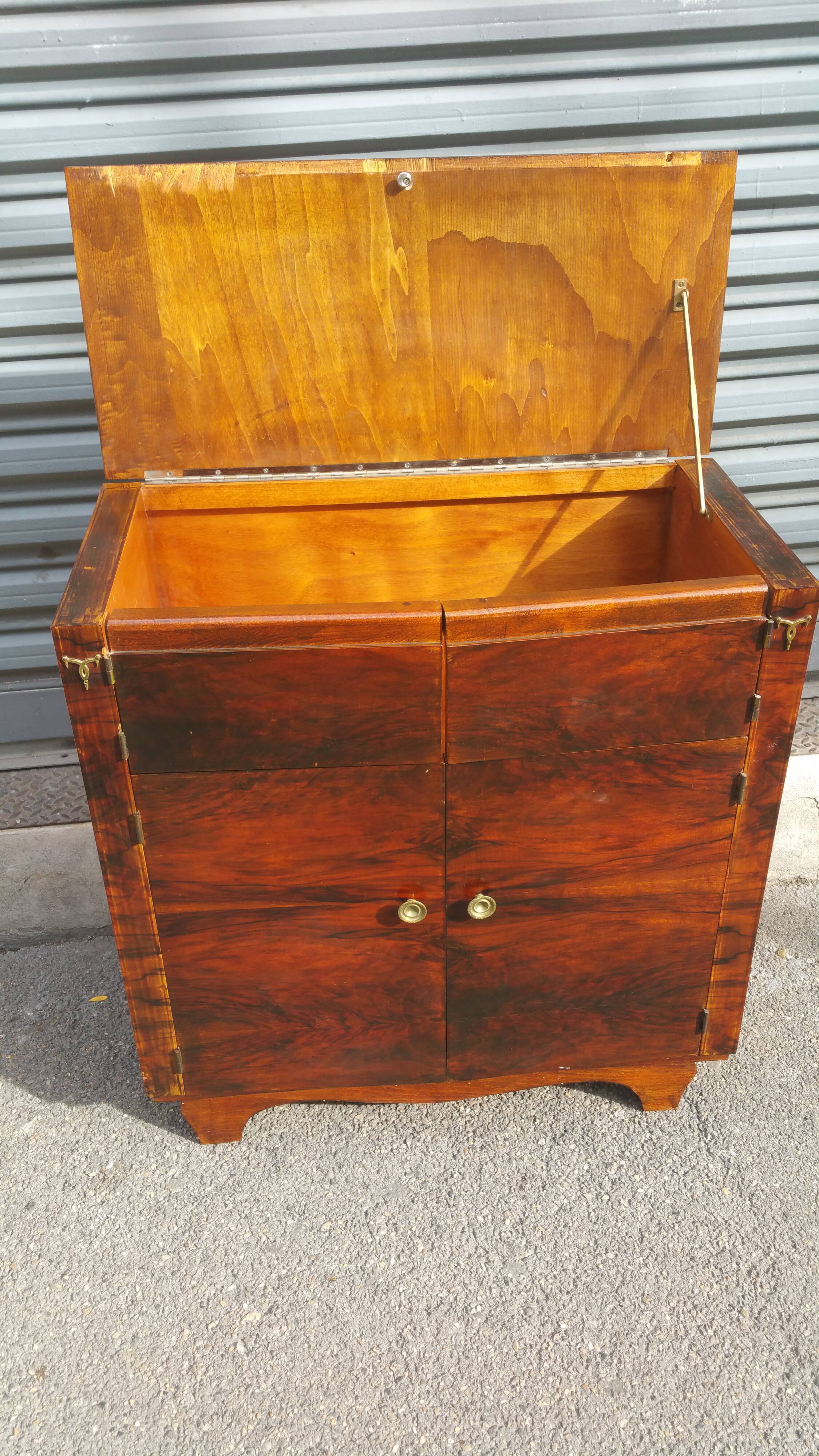 Furniture ranges vinyl art deco