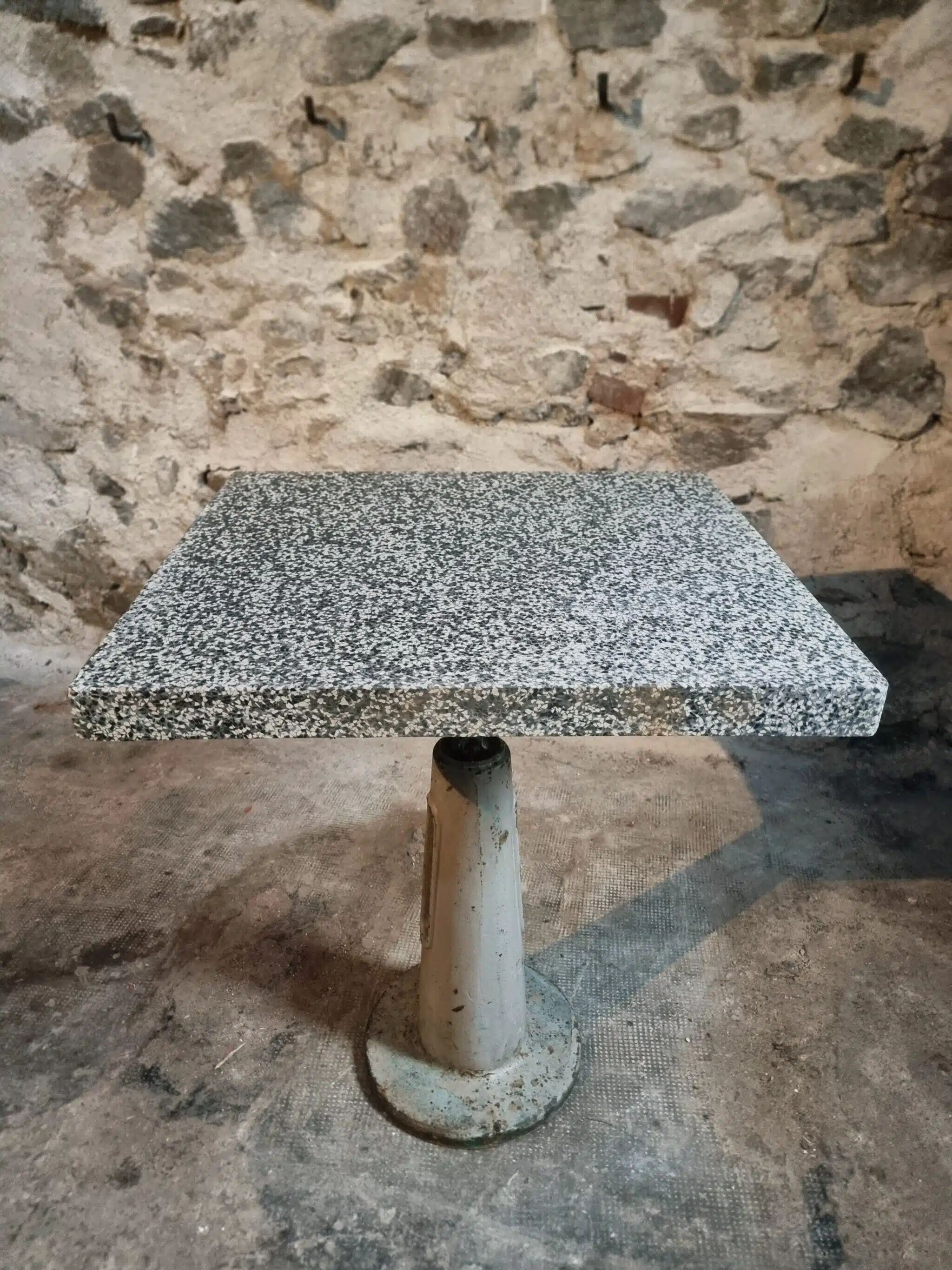Table de bistrot de jardin industrielle avec plateau en terrazzo, France, milieu du XXe siècle
