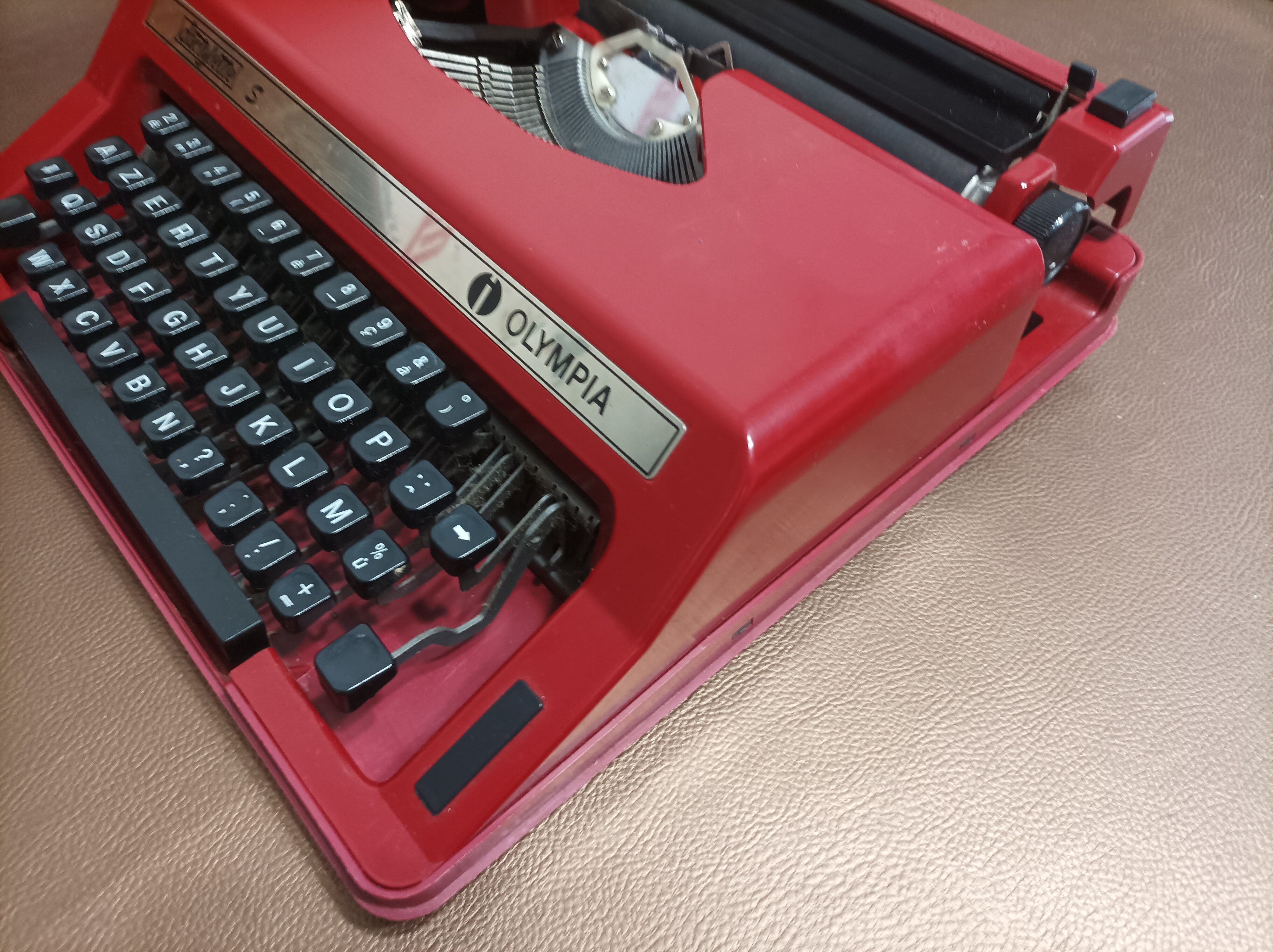 Typist S typewriter Olympia 70s