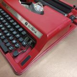 Typist S typewriter Olympia 70s