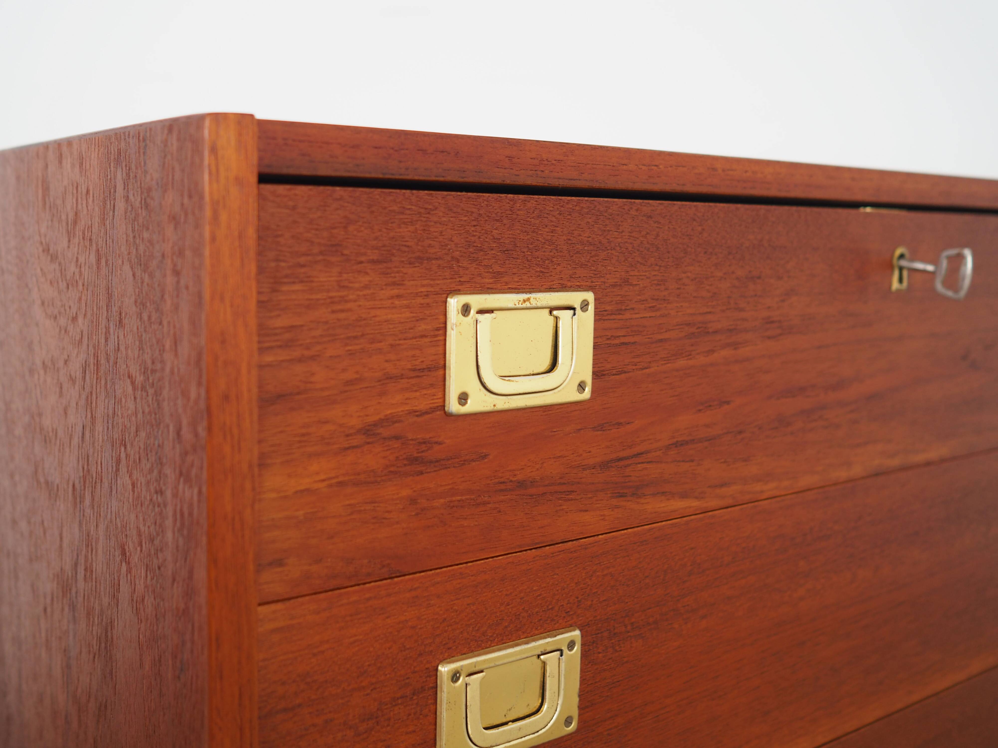 Commode en teck, design danois, années 1960, production : Danemark