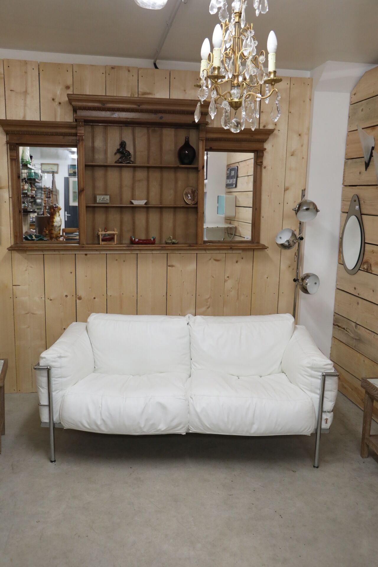 LC3 sofa by Le Corbusier, chrome and white leather