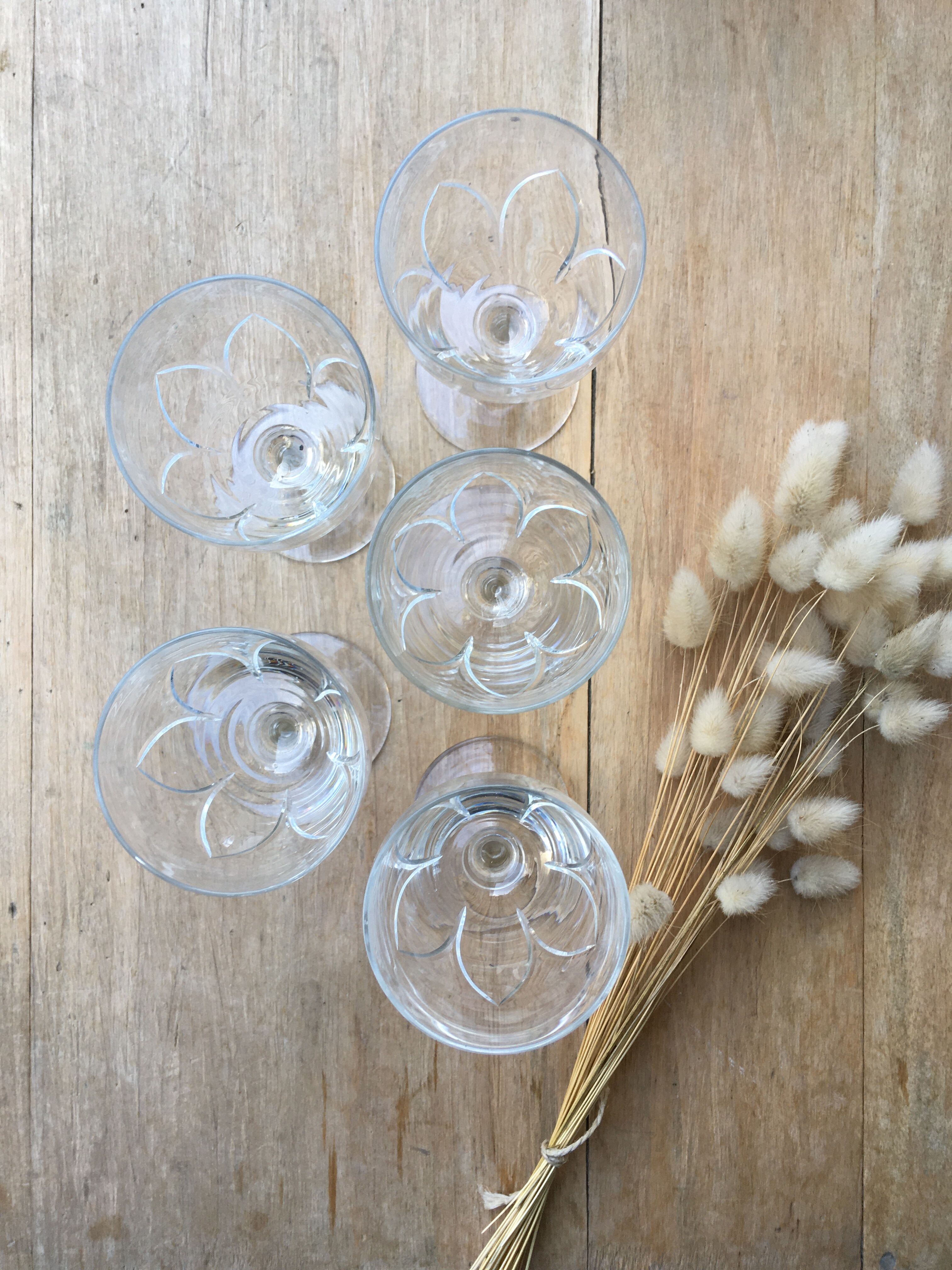 5 verres à pied "fleur"