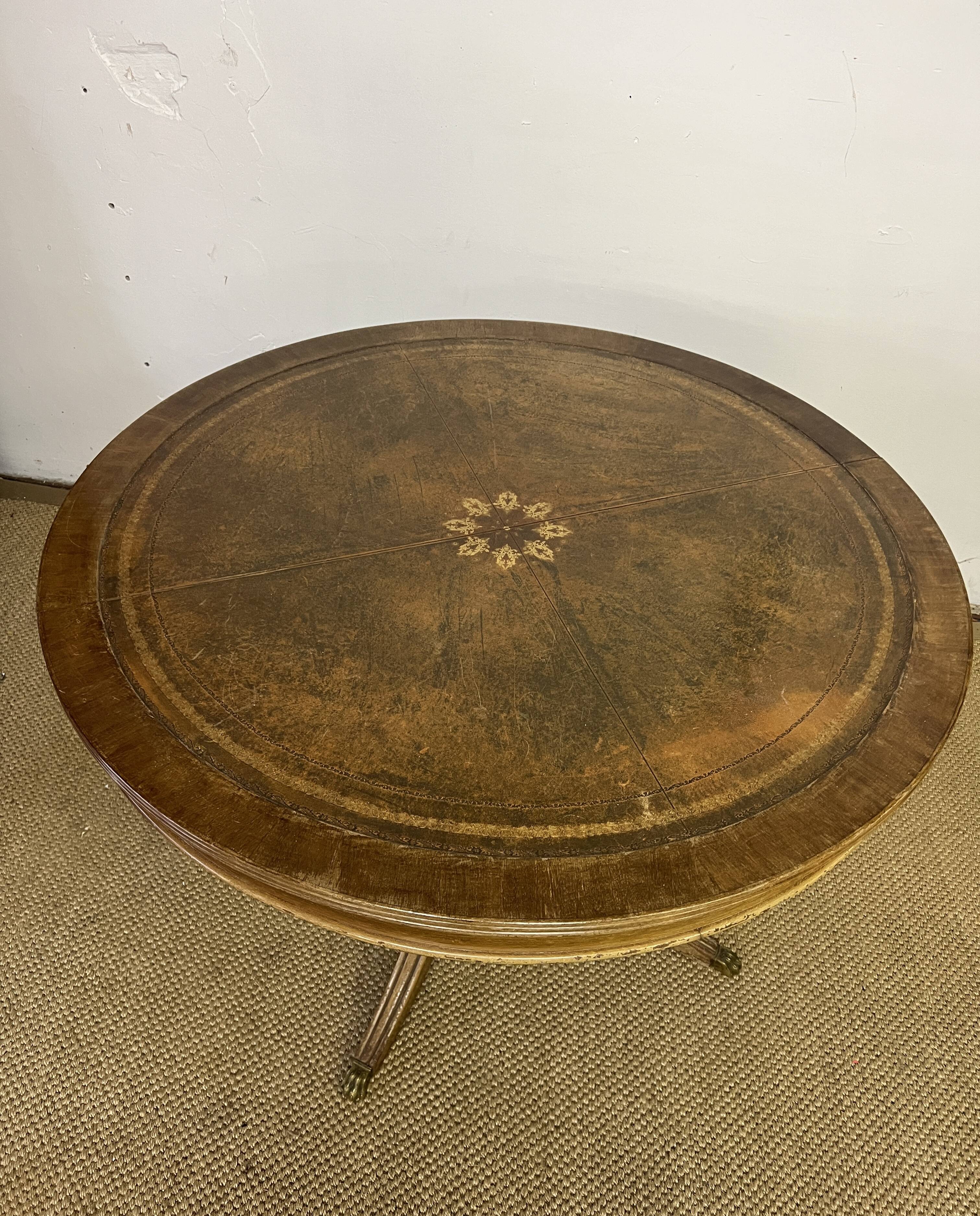 Empire style round table "Lion's Paws"