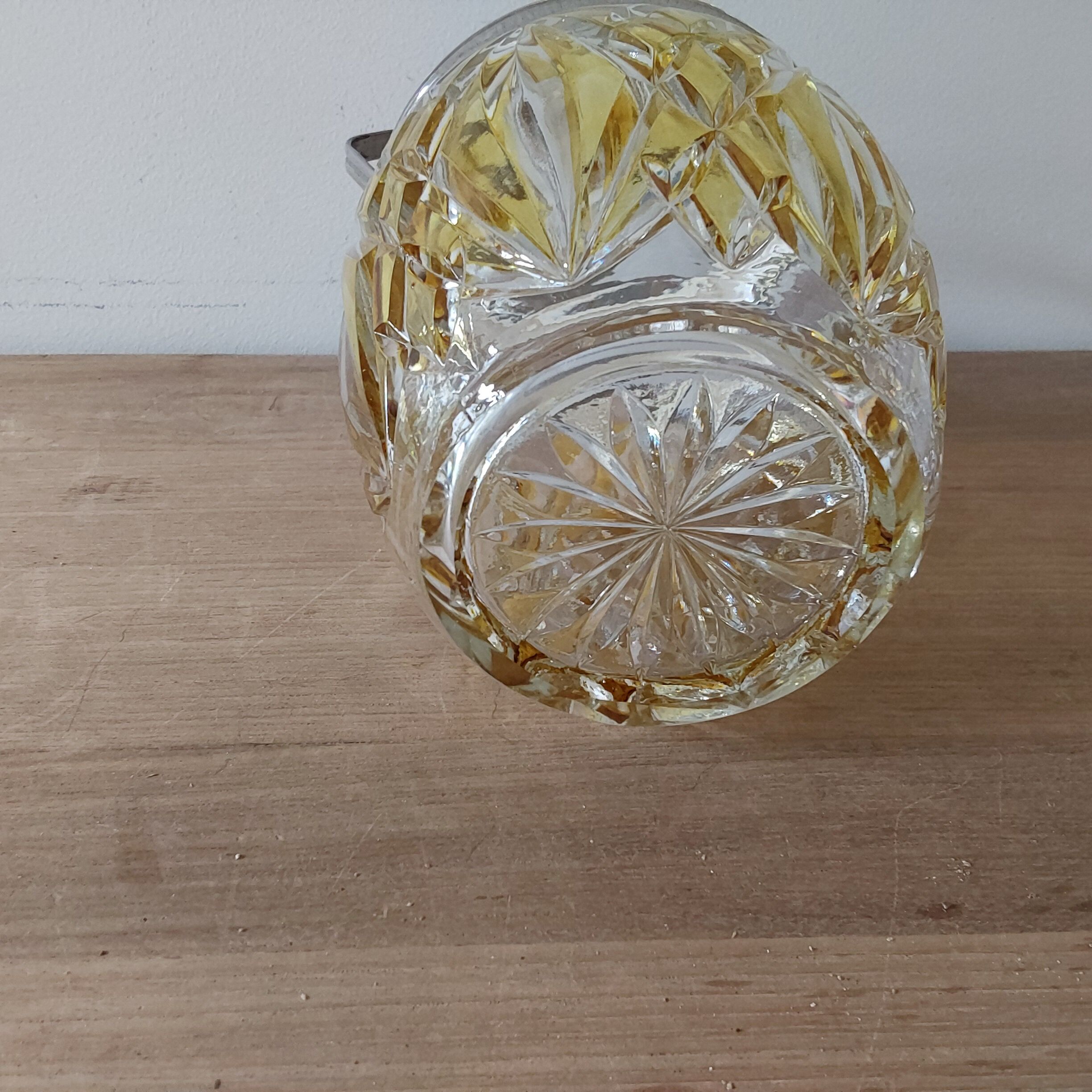 Bucket or biscuit tin